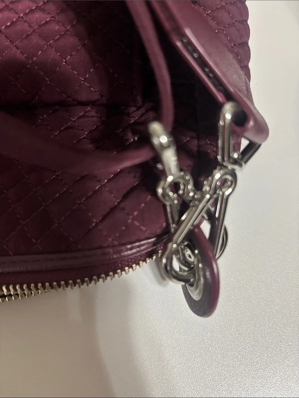 Vera Bradley Carson mailbag  in Mulled wine